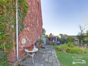 Side- click for photo gallery